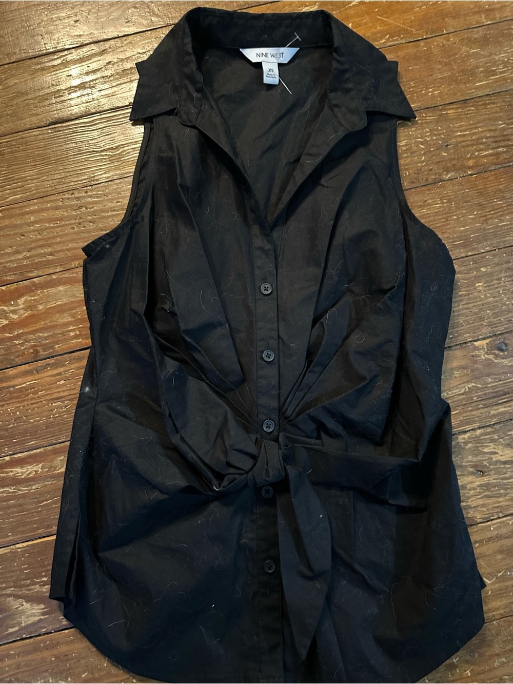 Nine West Black Sleeveless Tie-Front Button-Down Top